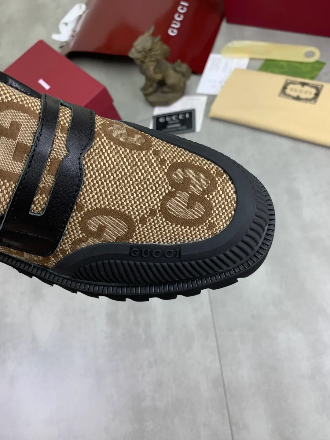 Men's Men's Shoes💰P440💰[New Style] Gucci lazy slip-on couple 🧑‍🤝‍🧑 best selection of leather shoes (Gucci) official website latest Gucci lazy 🎁 leather shoes, hot style 💥 style is simple and elegant, exclusive for trendy men. Unique official website latest brand original double G pressure Floral elements 👑 Original Gucci decoration, fashionable and elegant, original calf leather with double G denim ✅ Fully imported soft sheepskin lining, official website designated wear-resistant, rubber business outsole, classic model taken in person 🎬 Size: 36-46 Various colors available